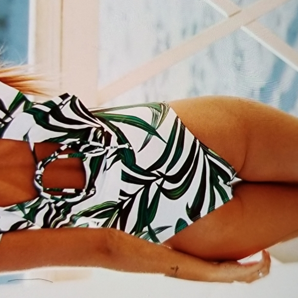 NWT LOW CUT PADDED RUFFLE MONOKINI SWIM BATHING SUIT SIZE LARGE - Picture 5 of 14